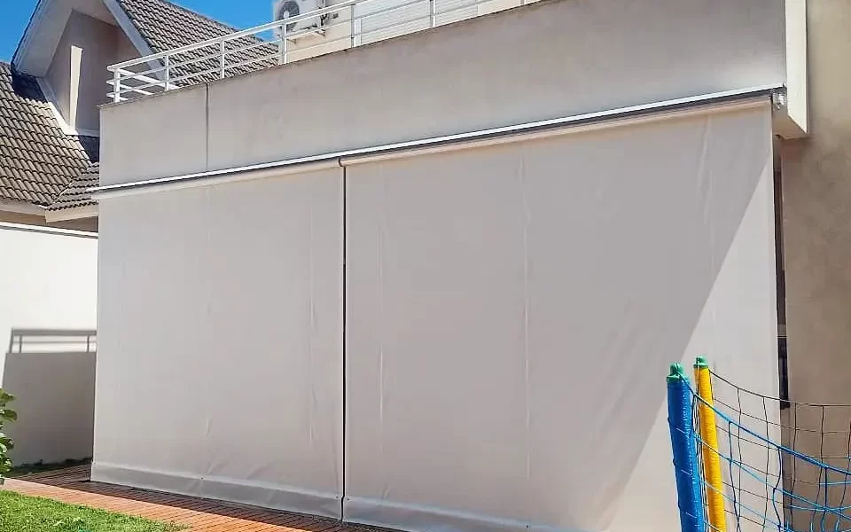 Sombra e Elegância: Por Que os Toldos Cortina São a Solução Perfeita para Seu Espaço em Bertioga, SP